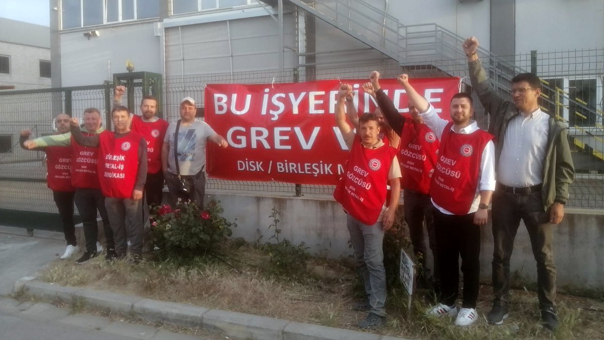 İzmir #PURMO GROUP Grevimiz 8. Gününde. Emek, ekmek ve gelecek mücadelemiz, kararlılıkla devam ediyor. Grevimiz dayanışma ile büyüyor, güçleniyor. Örgütlü olduğumuz PHINIA ve GATES MOBILITY işyeri temsilcilerimiz, #GREV çadırını ziyaret etti. #YaşasınSınıfDayanışması