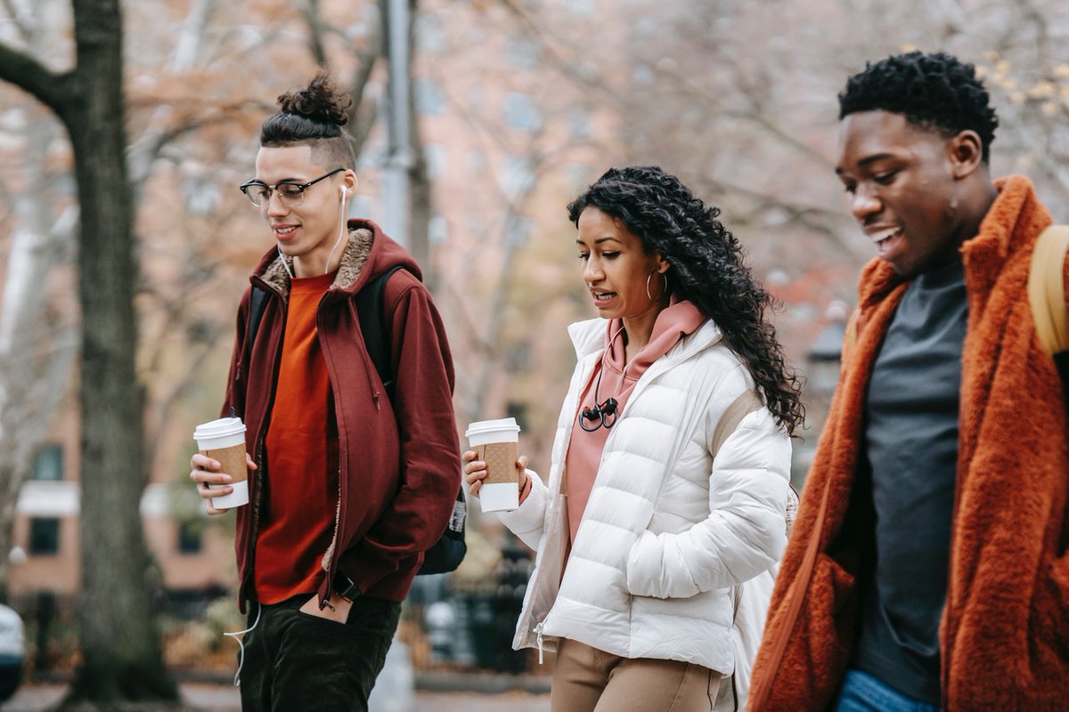 Walking and talking could be one of the most effective forms of therapy.

This #MentalHealthAwarenessWeek is all about the benefit of movement, but it's not just moving your limbs that can help! 💬 Read more about it in our #MHAW collection:

open.edu/openlearn/heal…