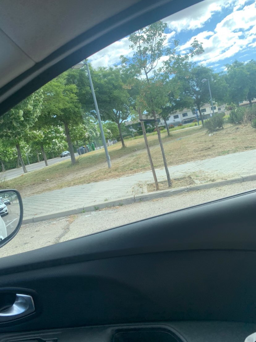 RINCÓN DEL VECINO 
El parque de calle Úbeda y calle cuenca Justo detrás del casino
CREO QUE HA FUNCIONADO!!

El Heraldo y el vecino juntos por un #Aranjuezmejor