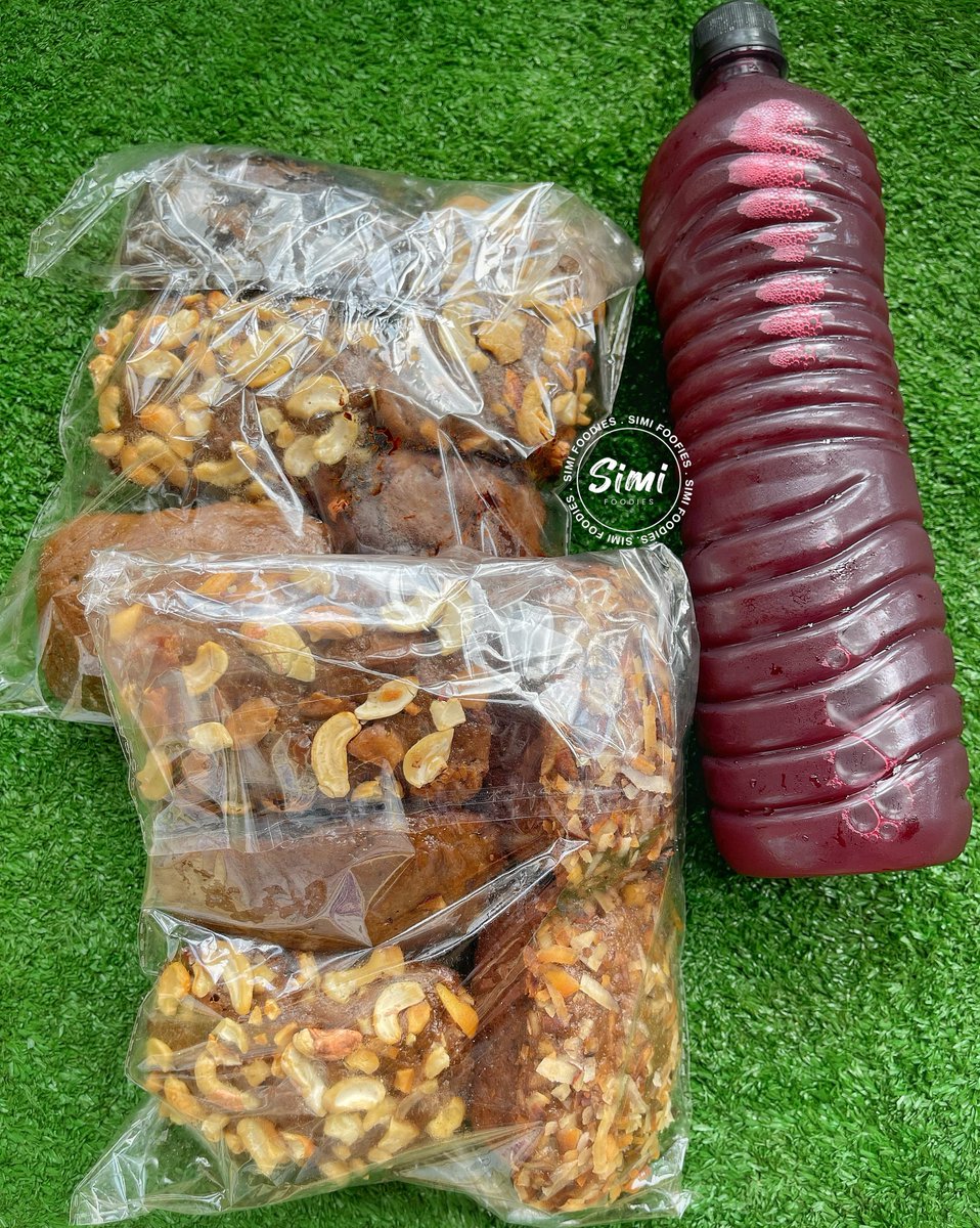 Two packs of mini banana bread/Cake with 1litre of cold Zobo.