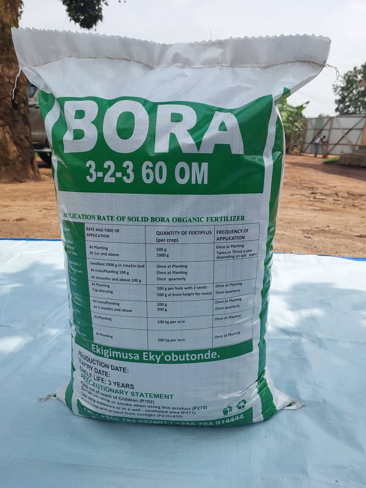 Twesigye_Boaz7's tweet photo. Hey miss at Fertiplus we're ready to feed your plants with best Organic Fertilizers at affordable prices, we are located at Muganzirwazza Building katwe please contact us on our numbers 0704914444/0782027601
#Fertiplus Food for all the plants https://t.co/q8IYzboOEx