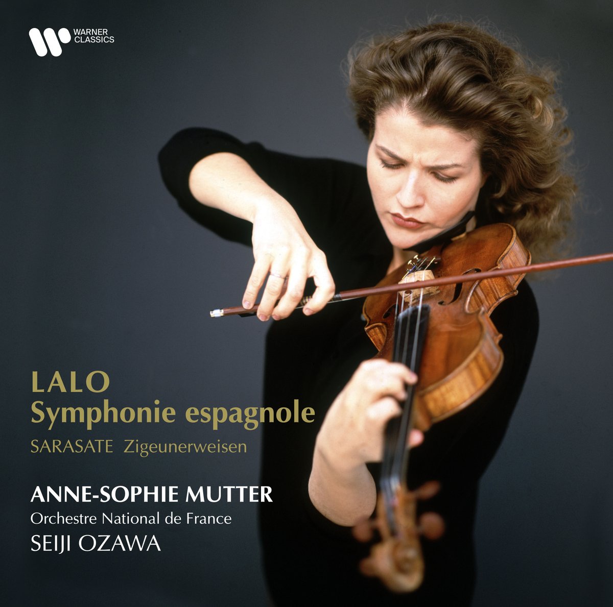 OUT NOW on LP: Anne-Sophie Mutter’s recording of Lalo’s Symphonie espagnole, captured early on in the violinist’s career just before turning 21 years old, with legendary Japanese conductor Seiji Ozawa and Orchestre National de France. #classicalmusic #vinyl