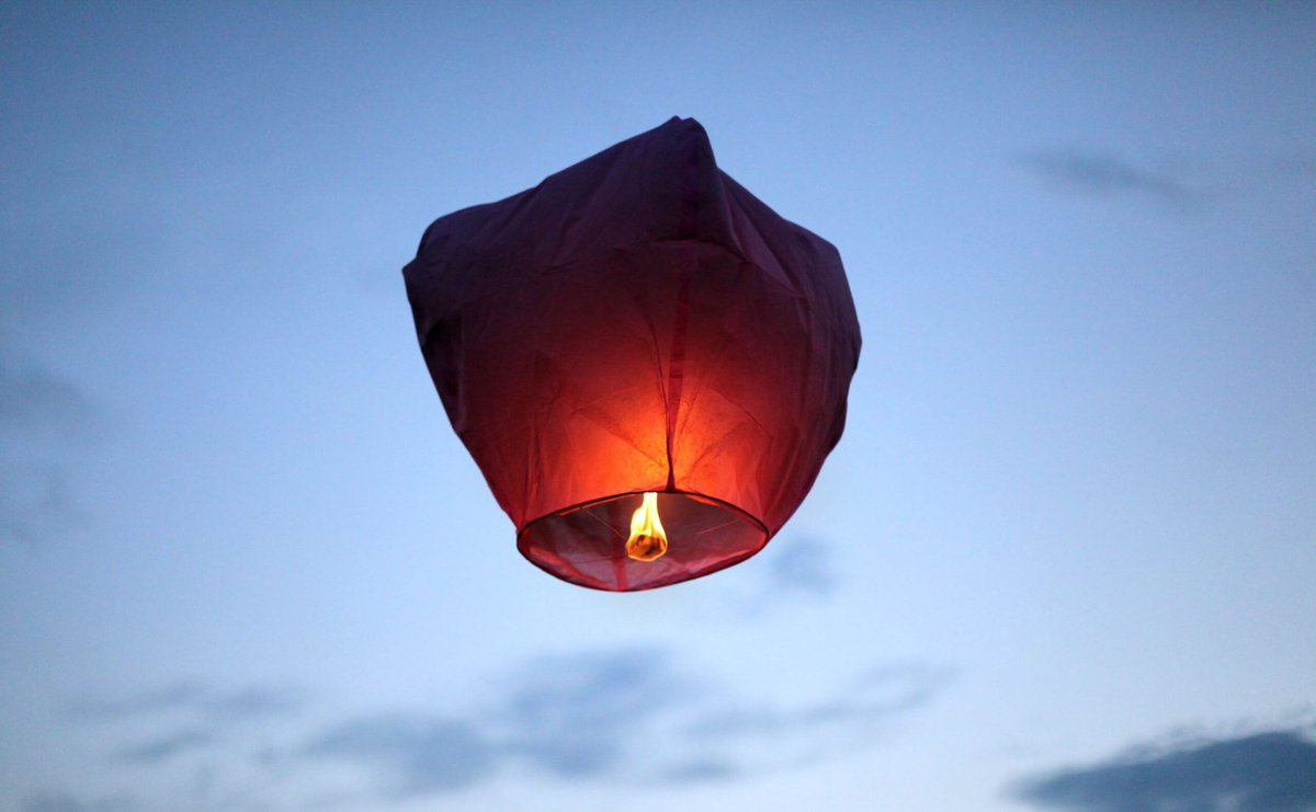 ❓ Have you seen ads online for upcoming 'Lantern Festivals'? 👉 Whether it's at an event, or at home, we urge you not to use sky lanterns. They pose a huge fire risk, and are a danger to livestock and wildlife. 🔗 Read more from the @NFCC_FireChiefs: buff.ly/3TYClAX
