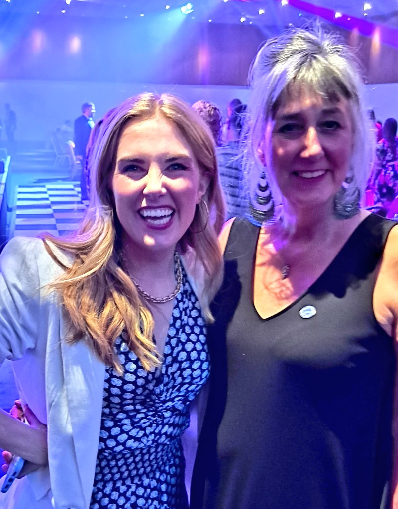 Thank you @PetplanUK for a brilliant awards ceremony on Tuesday night. @maddiemoate was the perfect host. And what a great time delegates had celebrating the achievement of the winners. Lovely warm fuzzy feelings today. 🐶💙🐱 #togetherfordogsandcats #ADCH2024 #AnimalWelfare