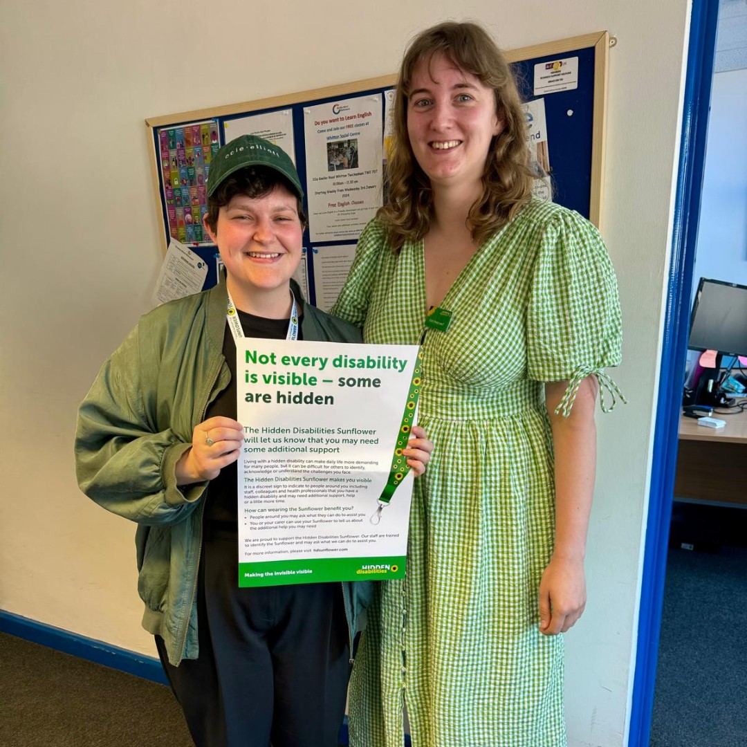 Dom &amp; Jenny modelling our <a href="/sunflwrlanyards/">Hidden Disabilities</a> in their matching green outfits! 

We want to spread awareness &amp; raise the profile of #HiddenDisabilities in @lbrut &amp; beyond

FREE lanyards to Ruils members 🌻

Become a member: ow.ly/S19W50RGIJl
Learn more: ow.ly/NKam50RGIJj