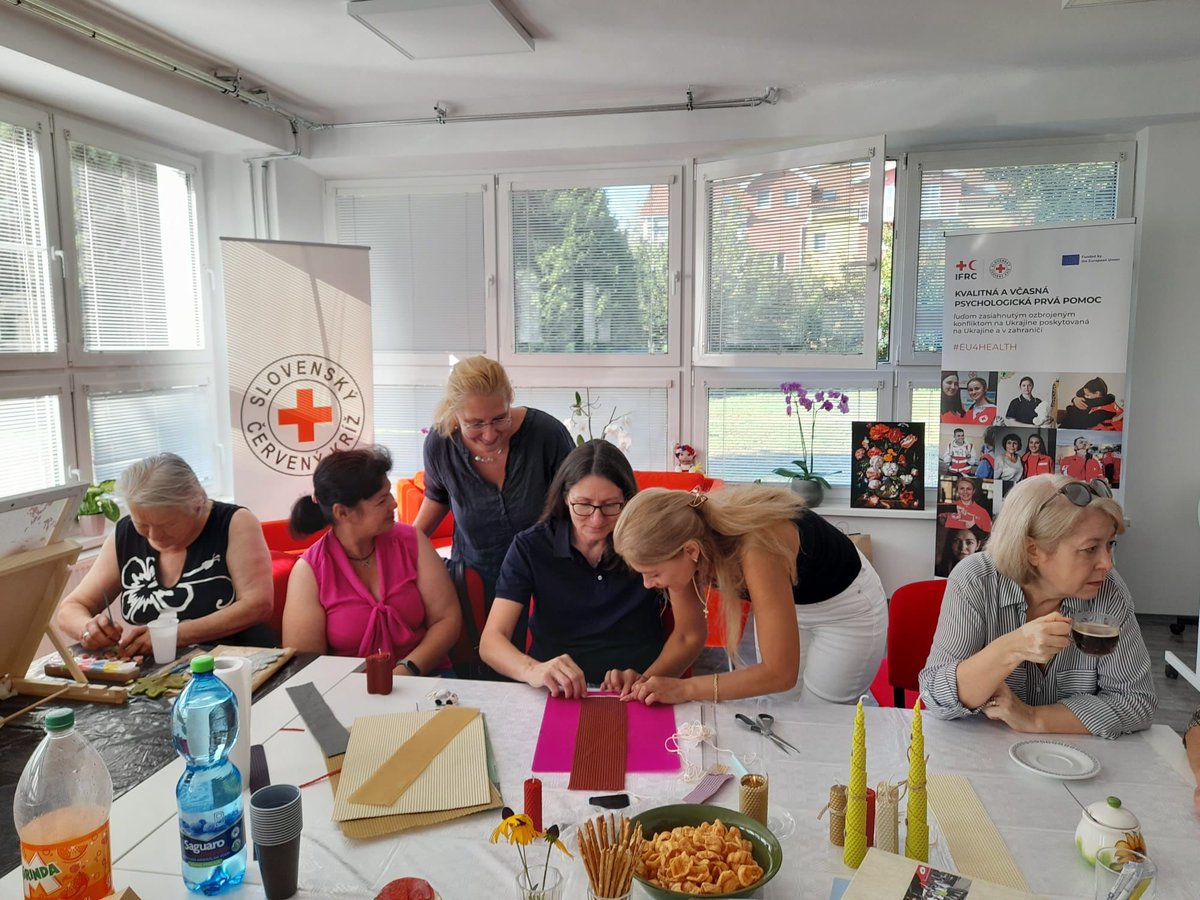 Thanks to the #EU4Health project, the @SlovakRedCross extends support to Ukrainian refugees, fostering a sense of belonging and purpose. In safe environments, they grow professionally through training and exchanges, owning their roles in community centres and helplines.