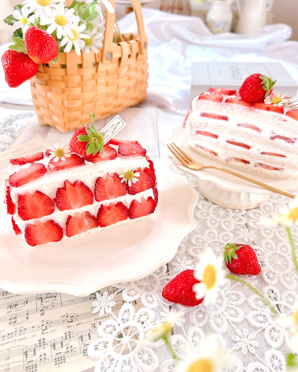 タルギケーキ🍓︎︎⟡.·

サンドウィッチのパンでできるෆ˚*
いちごをチューリップにしたら
ほら、可愛い🌷

 #コッタ #おうちカフェ