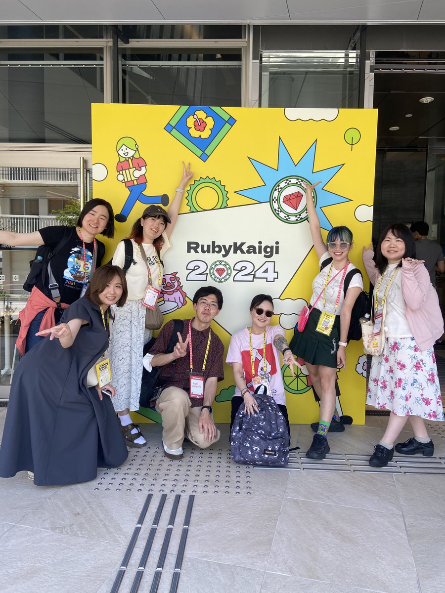 _risacan_'s tweet image. #rubyfriends ! #RubyKaigi #RubyKaigi2024
✨✨💎✨✨
@Yuryu @nappan23 @25_aaa3 @fuqda90 @16bit_idol @kasumi8pon