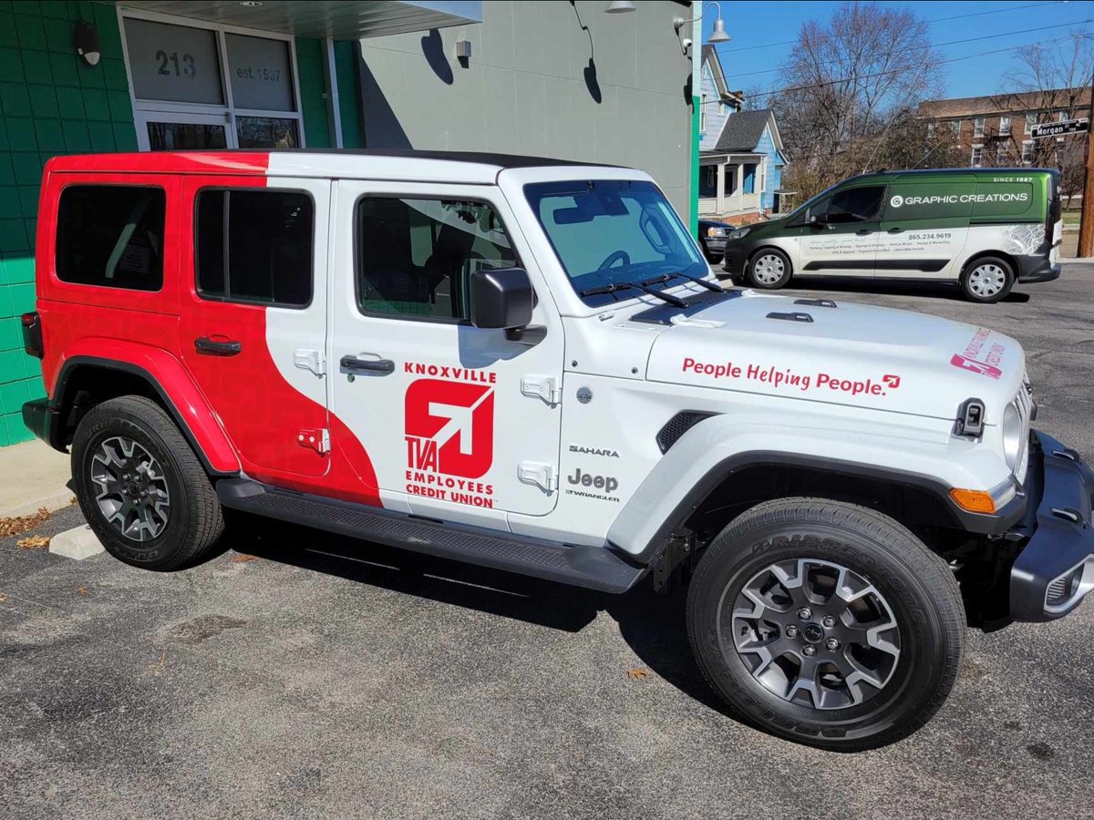 Did you know vehicle wraps generate up to 600 impressions per mile? #graphiccreations #vehiclewrap #knoxvilletn #carwrap #jeep #jeeplife