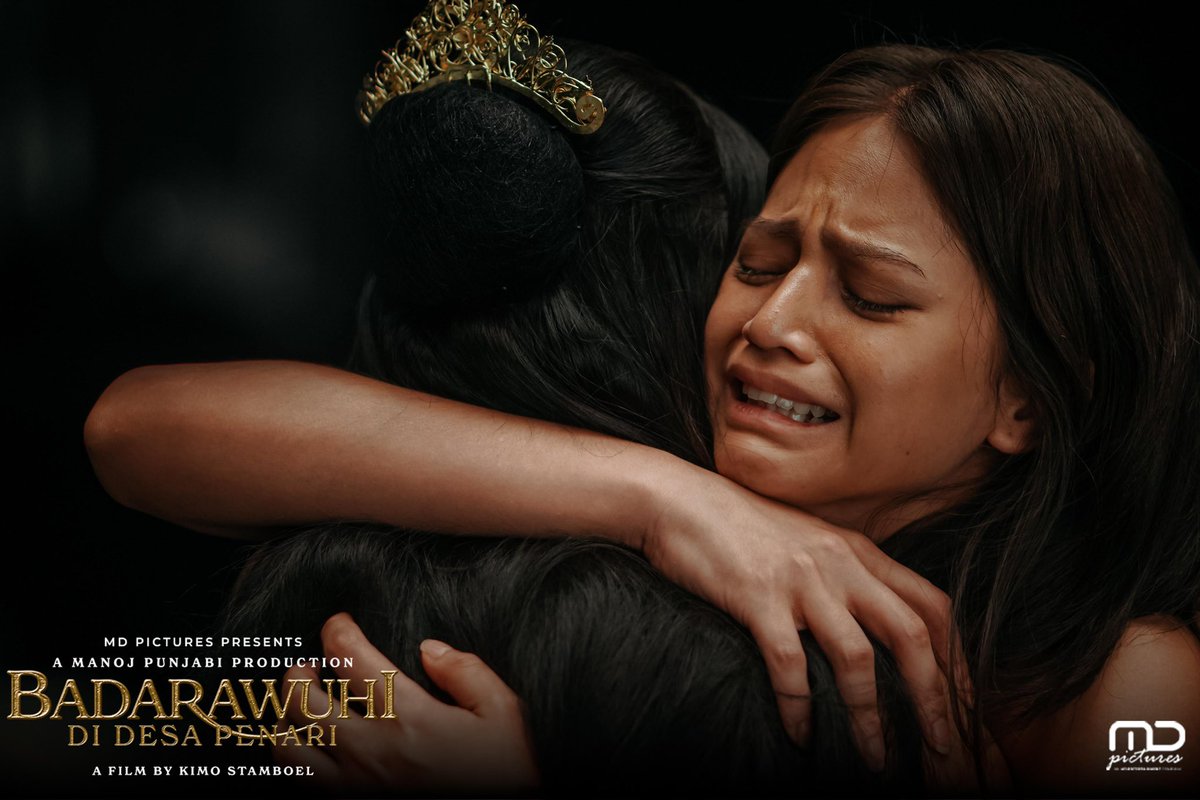 Kamu masih bisa ikut membantu Mila bertemu ibu dengan ke bioskop nonton Badarawuhi di Desa Penari SEKARANG!

#Badarawuhi  
#BadarawuhiDiDesaPenari
#MDEntertainment 
#MDPictures