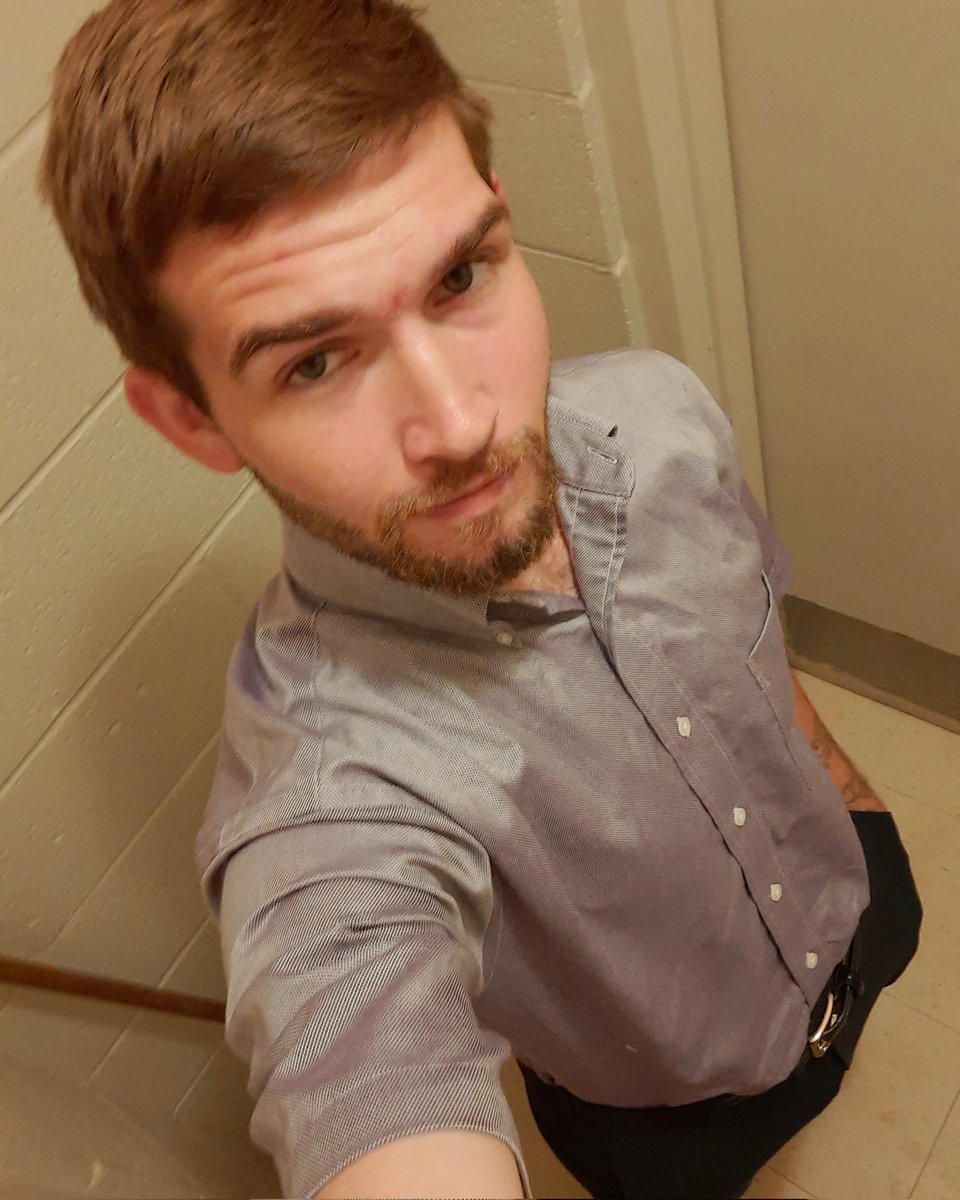 3xSlutty's tweet photo. Dats me,  clean and sober for a little over 3 months now. #Recovery #NA #Onedayatatime #RecoveringAddict https://t.co/ZE481c51Sj