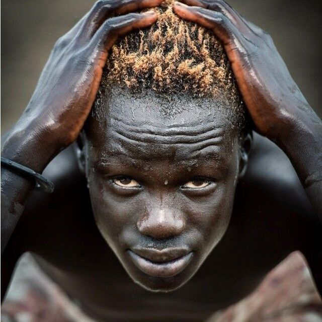 The Cattle Kings of South Sudan

The Mundari, a unique Nilotic tribe in South Sudan, are known for their deep connection to their cattle.

These skilled farmers and herders call Central Equatoria, near Juba, home.

📸 @africa_and_blackculture

#MundariTribe #SouthSudan