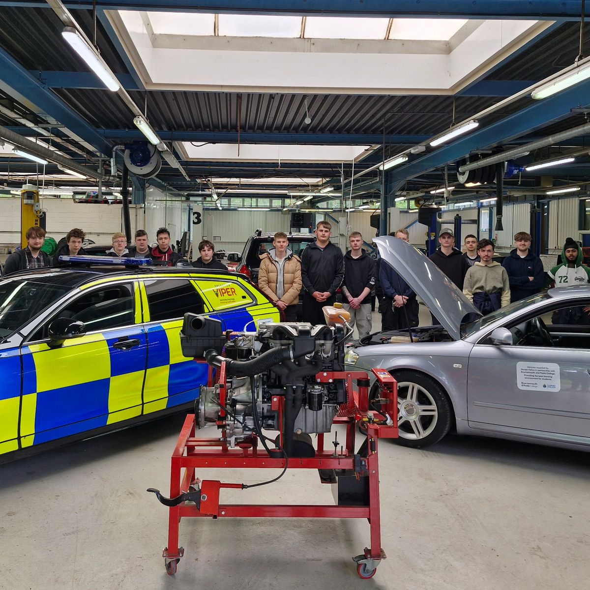 Ten seized cars donated by Dorset Police to Bournemouth and Poole College in new initiative news.bournemouthone.com/74121/ via @bournemouthone
