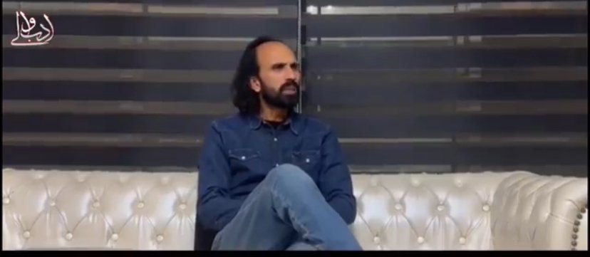 کشمیری شاعر احمد فرہاد گرفتار...!! 

یہ اپنی مرضی سے سوچتا ہے، اسے اُٹھا لو

’’اُٹھانے والوں‘‘ سے کچھ جُدا ہے، اِسے اُٹھا لو

اسے بتایا بھی تھا کہ کیا بولنا ہے، کیا نہیں

مگر یہ اپنی ہی مرضی سے بولتا ہے، اِسے اٹھا لو

#ReleaseAhmedFarhad
#بہانے_نہیں_احتجاج_کرو
#DubaiLeaks