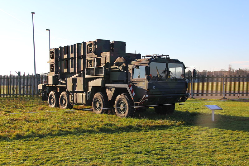 Patriot Launcher #photography #gatow #mhm #militärhistorischesmuseumderbundeswehr #aviation #museum #berlin #flugzeug #luftfahrt #highlight (Flickr 27.12.2013) flickr.com/photos/7489441…