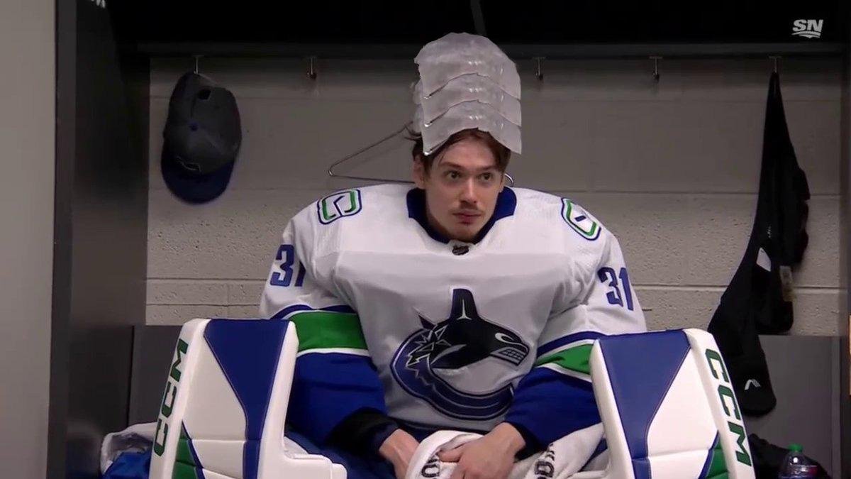 YOU DESERVE AN ICE PACK ANYWAYS ARTY #cANUCKS