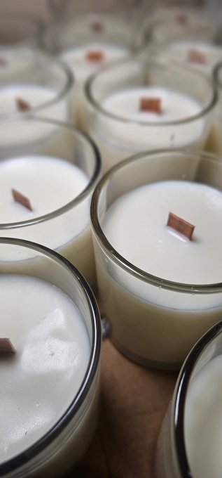 They smell so good !!!!!  https://t.co/Vm4nCIscvi  #candles https://t.co/fK5bWjcQH2<a href="/tag/candles"class="tags"><span>#candles</span></a>