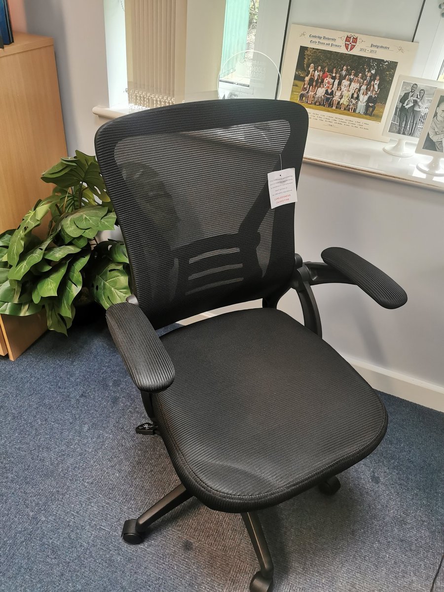 I've finally got myself an office chair at work. The lumbar gods will be pleased after all this time sitting on the most uncomfortable chair. Back pain, begone!