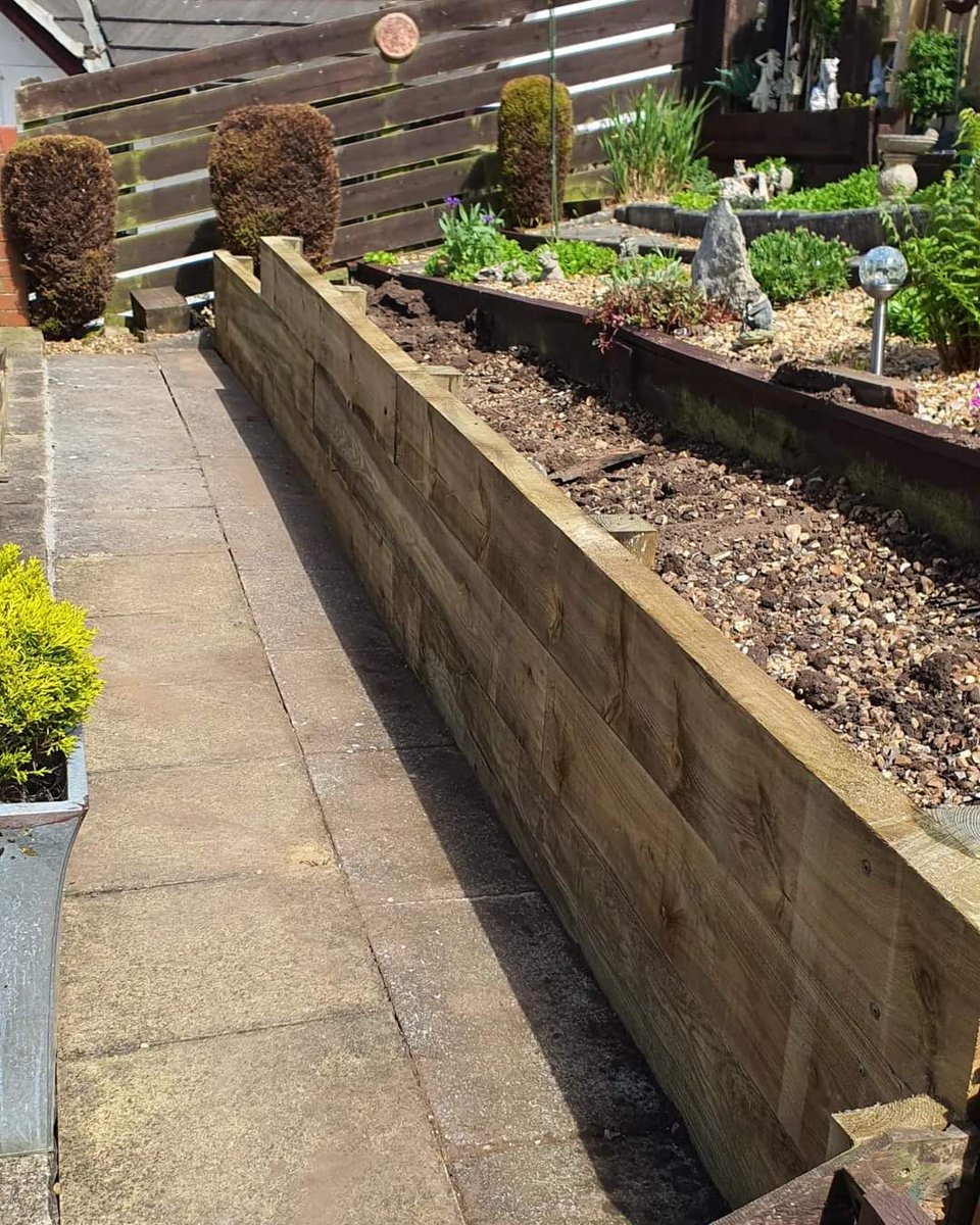 TweedsideTimber's tweet photo. Sleepers fitted by Fraser McGregor, using @SamacFixings high performance wafer head screws, available from our Berwick store
#landscaping #garden #fencing #berwick #northumberland #sleepers #samac #screws #fixings https://t.co/RZDybHQkLP