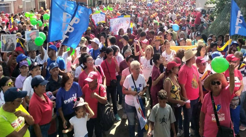 Pueblo guaireño marcha para exigir a Biden que levante el bloqueo a Venezuela #LaEsperanzaEstáEnLaCalle vtv.gob.ve/guaireno-march…