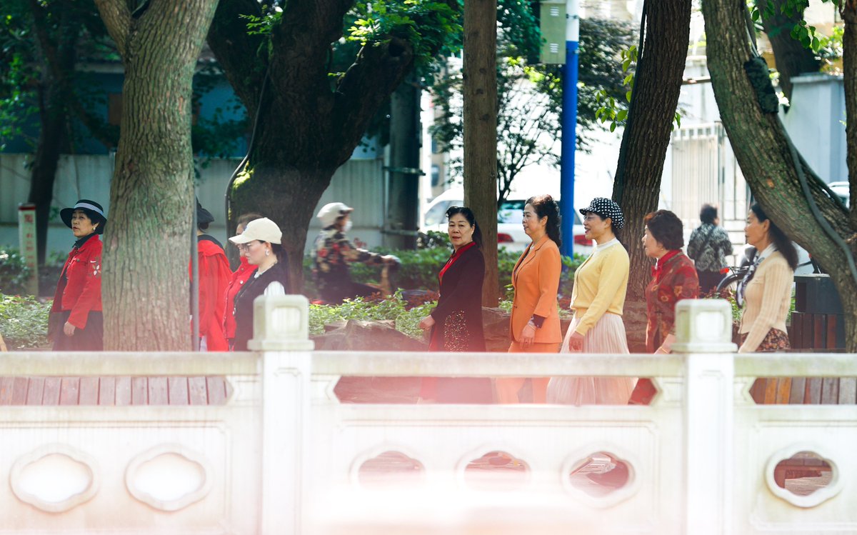 Image a picturesque #riverfront public space where citizens stroll, jog, and bike, enjoying the calming views and fresh air. The Yueyang section of Tongbotang River is such an urban oasis. #riverside #community #Songjiang #Shanghai