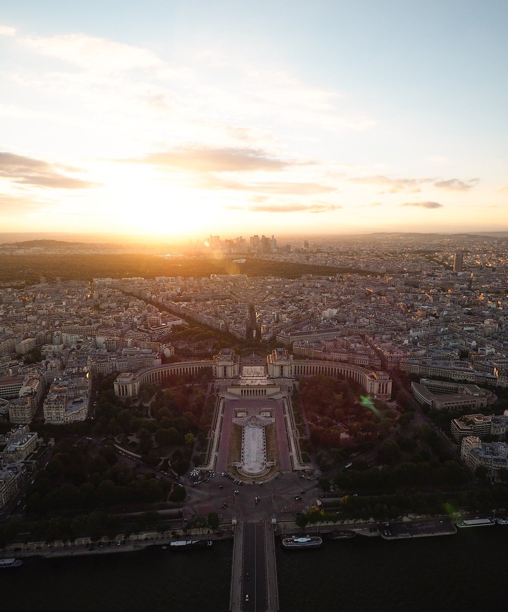 Light

__

@ParisJeTaime #parisjetaime @le_Parisien @Paris @VisitParisIdf @visitparisreg @VivreParis_ @vivreparis @ParisBouge @QueFaireAParis @parisvisites #paris #France #photography #photooftheday #streetphotography @LaTourEiffel #toureiffel #eiffeltower