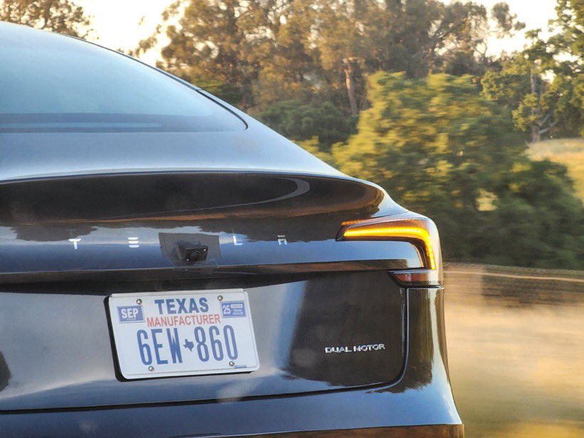 This is VERY interesting.

A refresh Model 3 was spotted without any side mirrors, and testing all new camera locations. (Rear window, trunk, side repeaters)

The car was seen in Palo Alto. 
What do we think? 

Thanks for the pics! @MrSaltyP