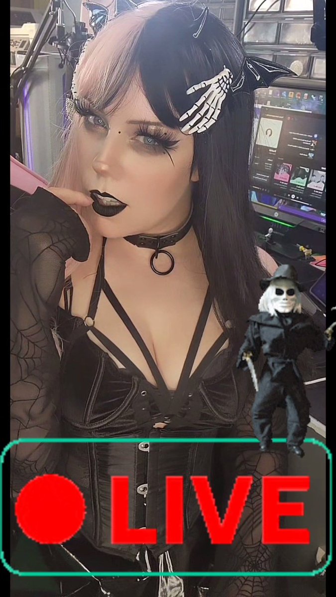 MsFelonyRose's tweet image. I'll be your puppet, Master...
Playing #puppetmaster the game!
Live now!