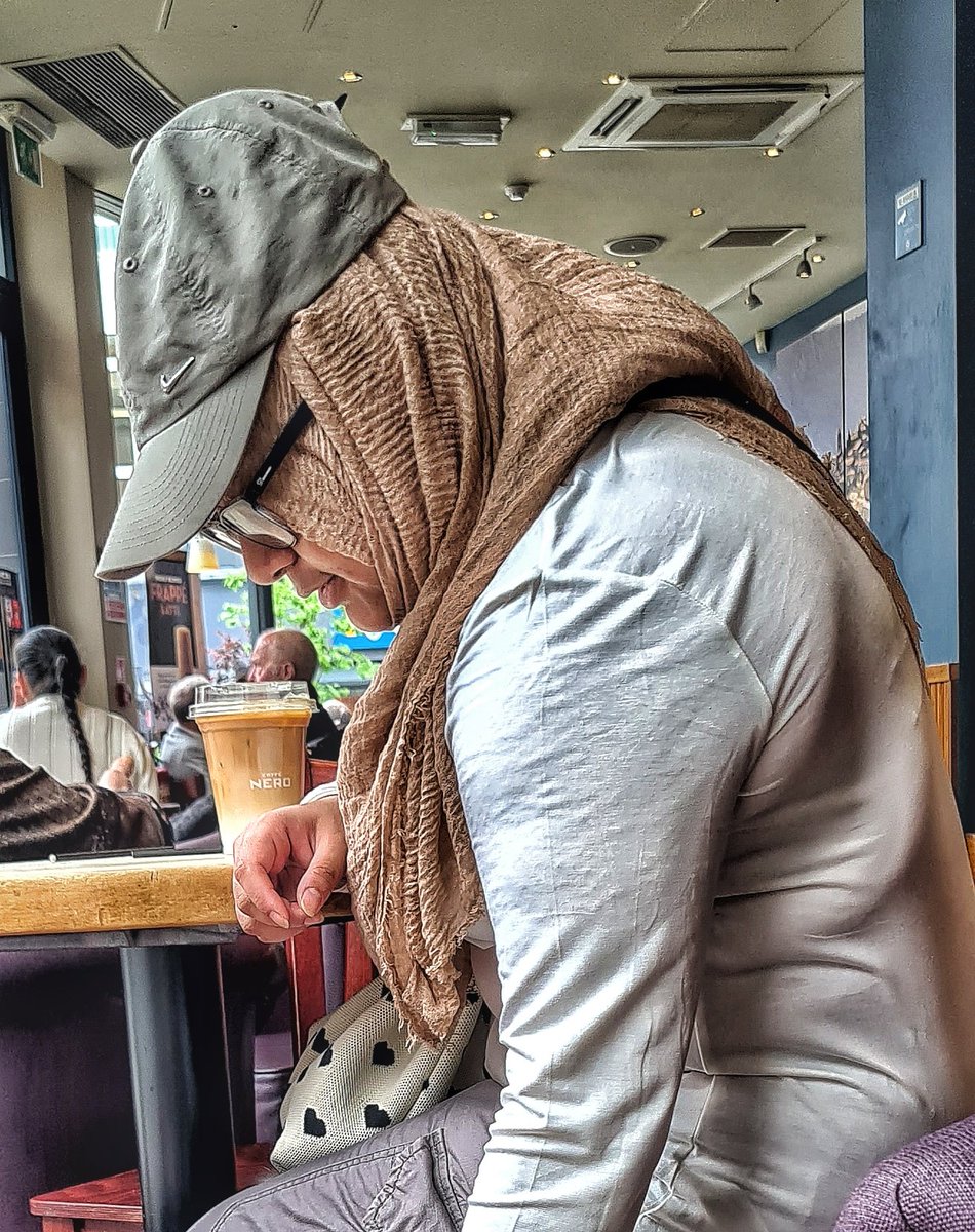 A latte and a snooze for the Bean Aficionado #coffee #coffeeshop #coffeetime #streetphoto #galaxys20
