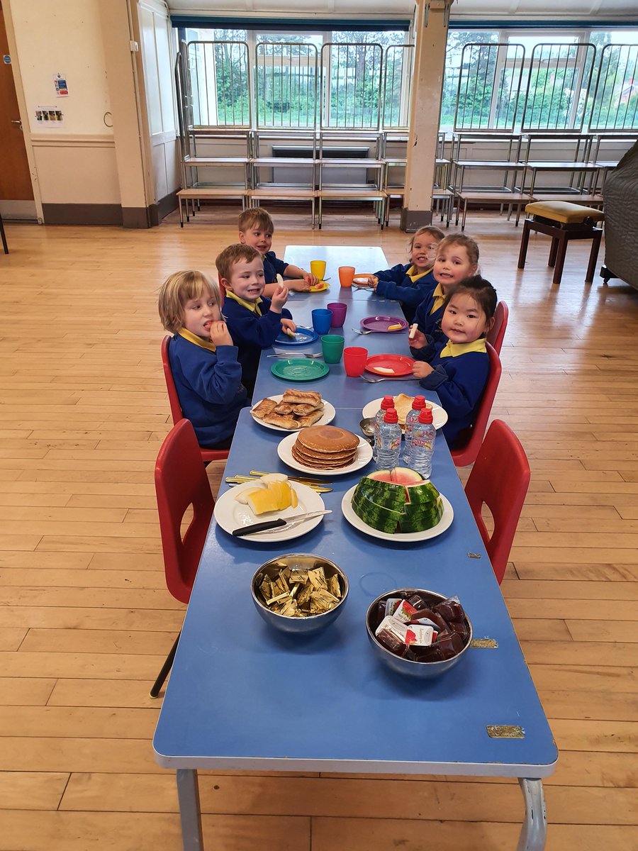 Pre Prep went for their regular Forest School walk in the rain with brollies and wellies. They did some 'puddle jumping' on the way!

Afterwards they enjoyed their delicious break of sausage rolls, pancakes and melon, prepared by Nicola in the kitchen.

#DowneyHouse #PrePrep