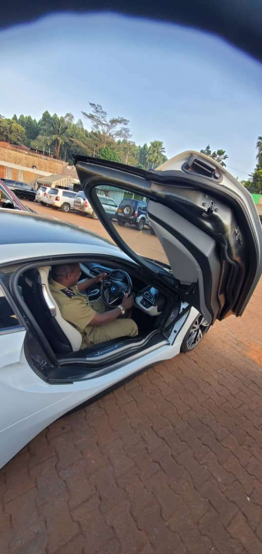 At times you need to go further and do what gives your soul peace 🥰 
while on Entebbe road I saw a nice new rare Benz BMW ;I stopped a driver Mr Festo who probably thought I wanted to ask traffic issues but I humbly requested him to allow me sit & drive in this sweet monster 🩷