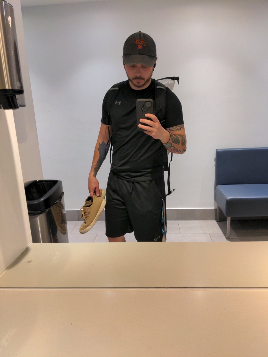 Odyss3i's tweet photo. We still out here https://t.co/SN848OxXJC