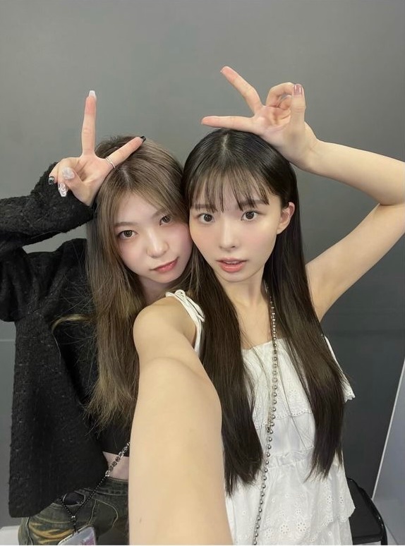 ruancenter's tweet photo. แก ยูรินะมาลงรูปกับน้องรุอันเพิ่มในไอจี คาวาอี้คูณสองมาก🥺🤏🏻 สแตนด์ตองเก้าเจไลน์อุ๋งอิ๋งในใจสุดสุด รักพวกสองจิ๋วมาก ดีใจที่ยังเห็นว่าคอนแทคกันอยู่ตลอด best supporter ของกันและกันมาก ยังอยากเห็นยูรินะจังเป็นไอดอลอยู่นะ🥹 รอเสมอ แล้วมีตุ๊กตาคู่กันด้วยอะ ฮือ เจไลน์รักกันมากจริงๆ 💖💖💖

#Gen1es #Ruan 🍒✨
#KawaguchiYurina