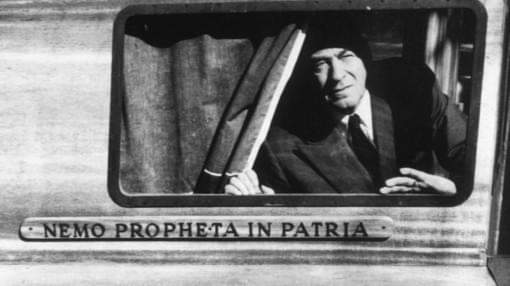 ...Alvar Aalto en su barco “Nadie es profeta en su propia tierra”... #AlvarAalto #Aalto