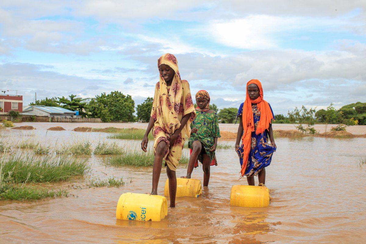 Climate change harms the well-being of families. Droughts and floods, driven by climate change, are leading to displacement and loss of livelihoods. #DayofFamilies2024 is a reminder that we must work together to build long-term resilience to protect families from #ClimateChange.