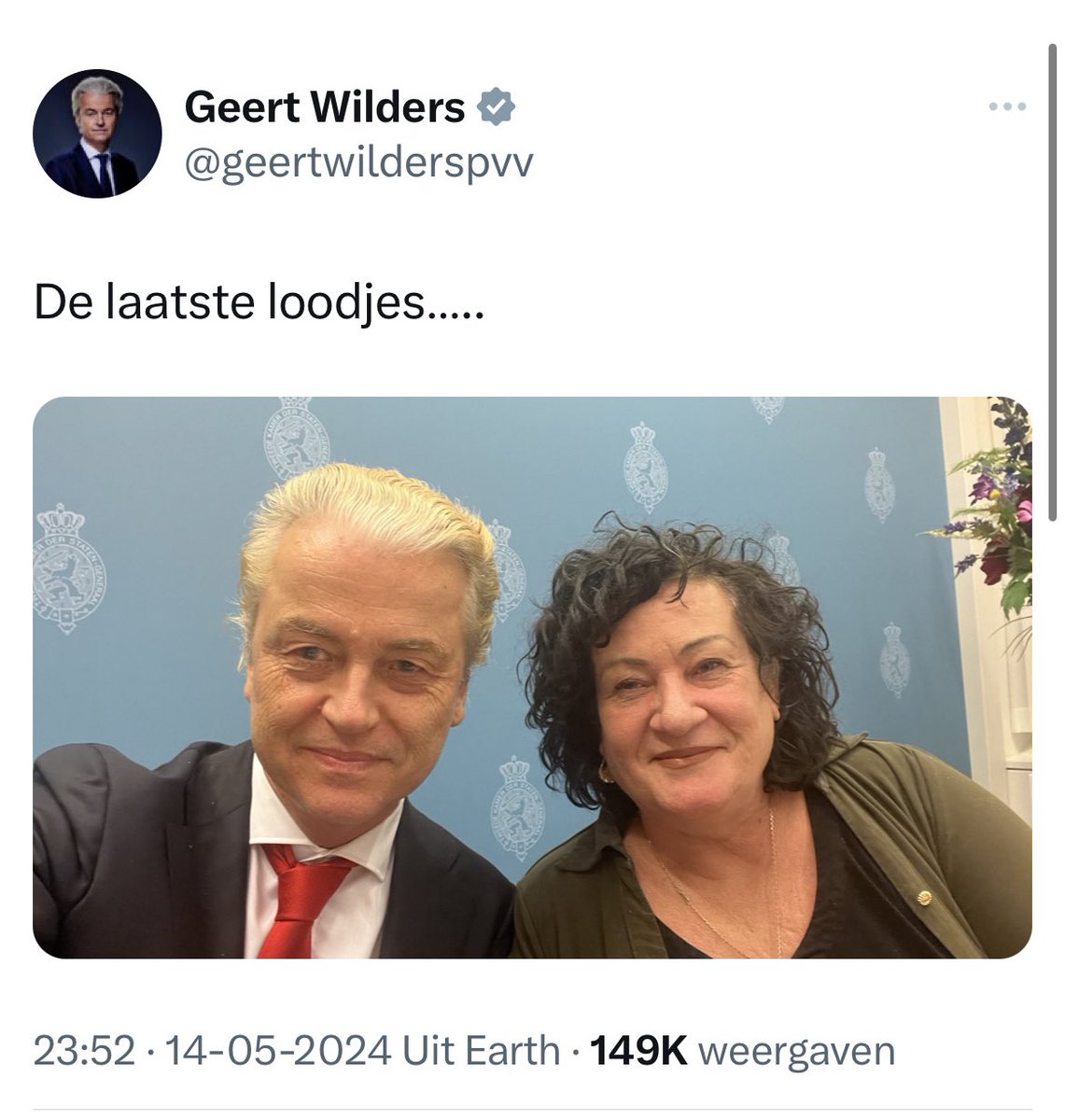 Dit zijn oom Geert en tante Lien. Samen zullen zij de rechtsstaat vernietigen. Ze gaan het beloofde nieuwe beleid van #Omtzigt in Nederland introduceren, waar de rijken nog rijker zullen worden en de terreurboeren hun zin zullen krijgen. Reminder: na het kabinet-Plasterk zal de…