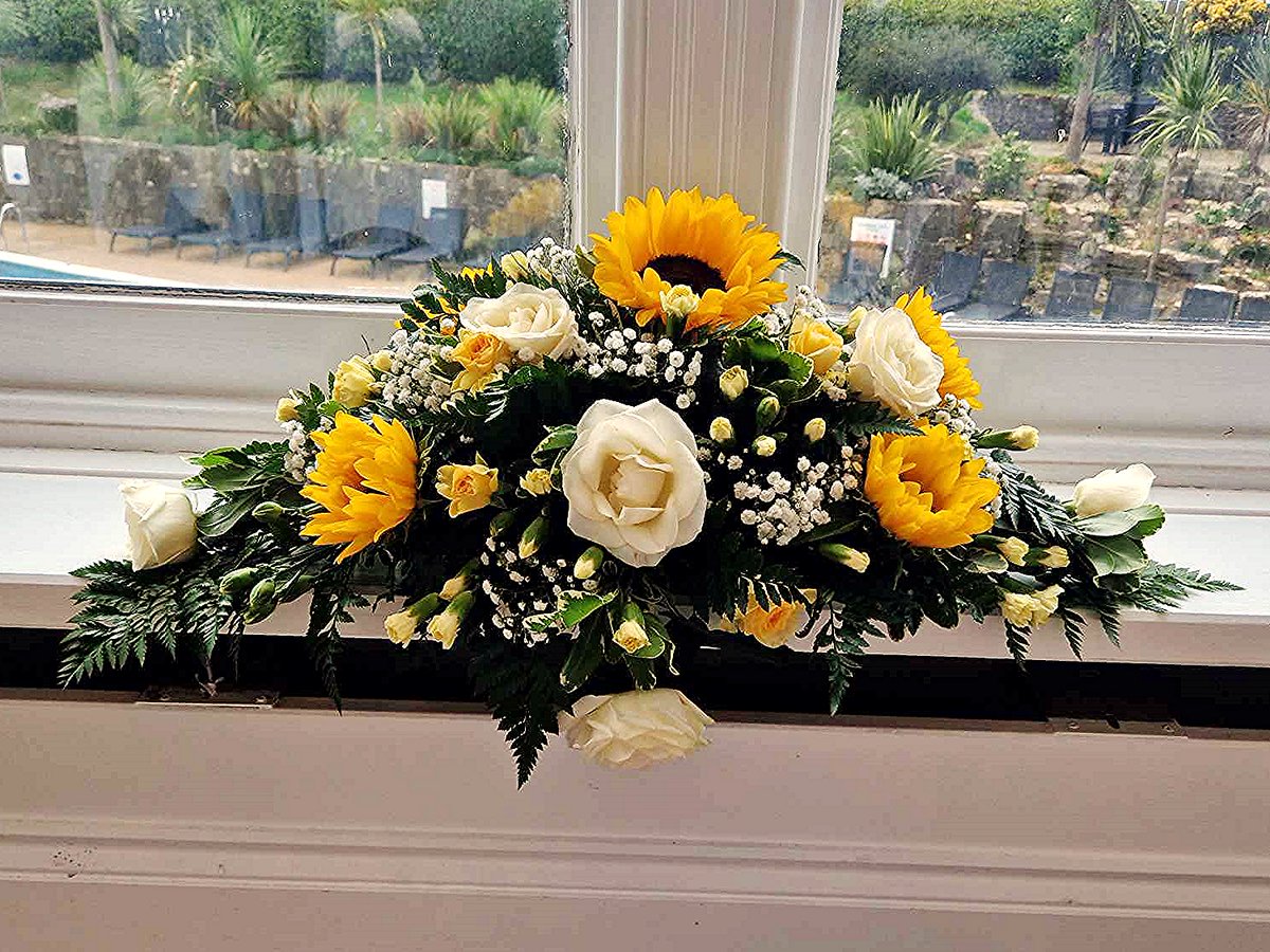 PoppiesFloristB's tweet photo. Beautiful Table arrangement created by Poppies Florist Bournemouth call 01202 593959 or PM Facebook #weddingideas #bridetobe #engaged #flower #floral #flowerarrangement #instawed #eventflorist #bournemouthweddings #familybusiness #smallbusinessuk #independentflorist #dorsetweddings #corporateflowers #bournemouth #dorset #fyp
https://t.co/VOymr7DLDt
FLIP BOOK
https://t.co/VCyBhPzecJ
