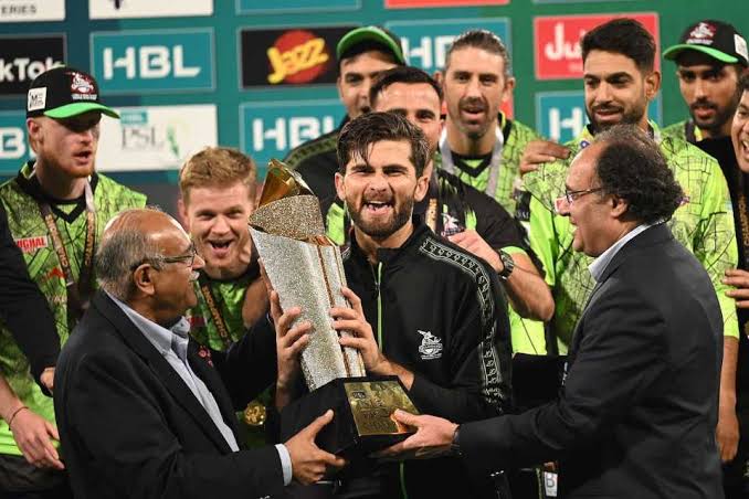PSL 10 UPDATES...!!!

- Franchises rejected the proposal of staging PSL with IPL in 2025.

- They asked PCB to find a new window to attract top foreign players.

- Franchises also rejected new innovations like impact player and bat flip instead of toss coin.

#PakistanCricket