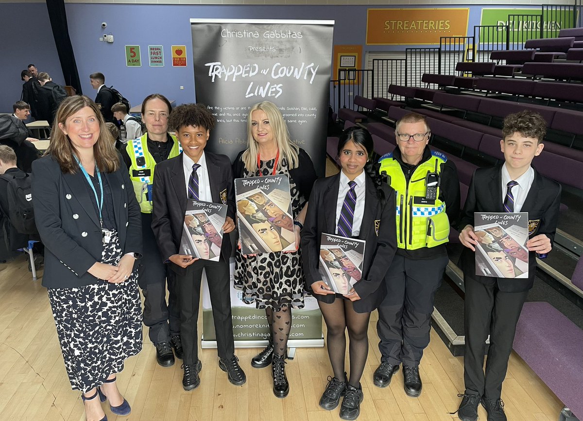 Brilliant sessions with Y9 @HarrogateHigh utilising my story @TrappedCLines working in partnership with @NYorksPolice. #cce #countylines #knifecrime #OpSceptre