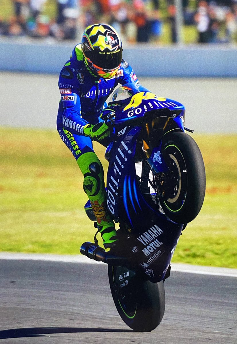 Valentino Rossi 🇮🇹4️⃣6️⃣🏁
#WheelieWednesday #MotoGP