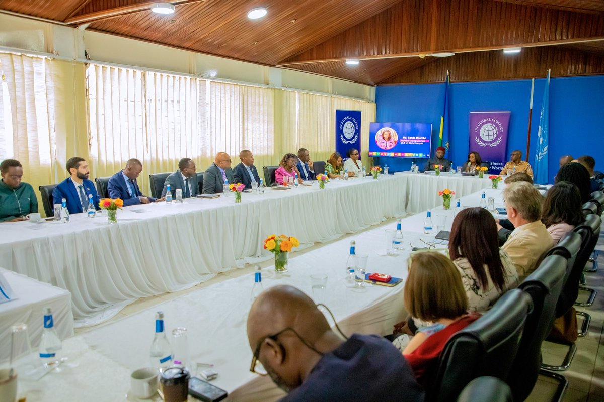#HappeningNow: @SandaOjiambo, Assistant Secretary-General and Executive Director & CEO of the UN @globalcompact joins @ozonnia, CEOs and @UNRwanda team in a roundtable discussion on unlocking #Rwanda's private sector potential to support the realization of the #SDGs.