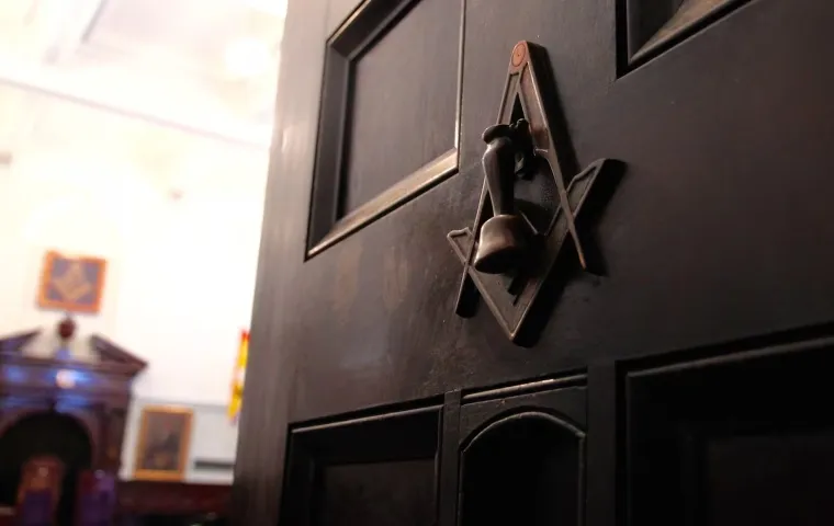 The Masonic Gate tweet media