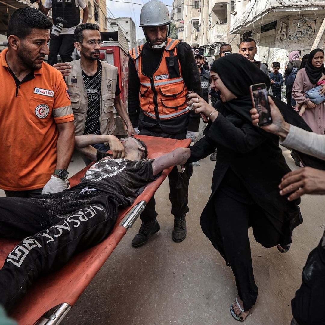 💔🇵🇸 A Palestinian mother grieves after rescue teams pull the dead body of her SON from the rubble of a the BOMBED Nusseirat Refugee Camp in Gaza.