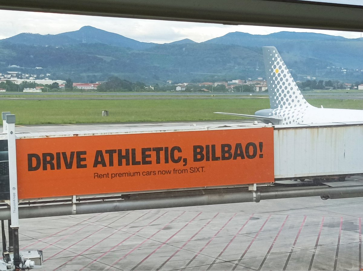The importance of a ' , '
Great ad! Better team!
#athletic, eup!
@AthleticClub 
@MastersOfNaming
#Twitterparalingüistas