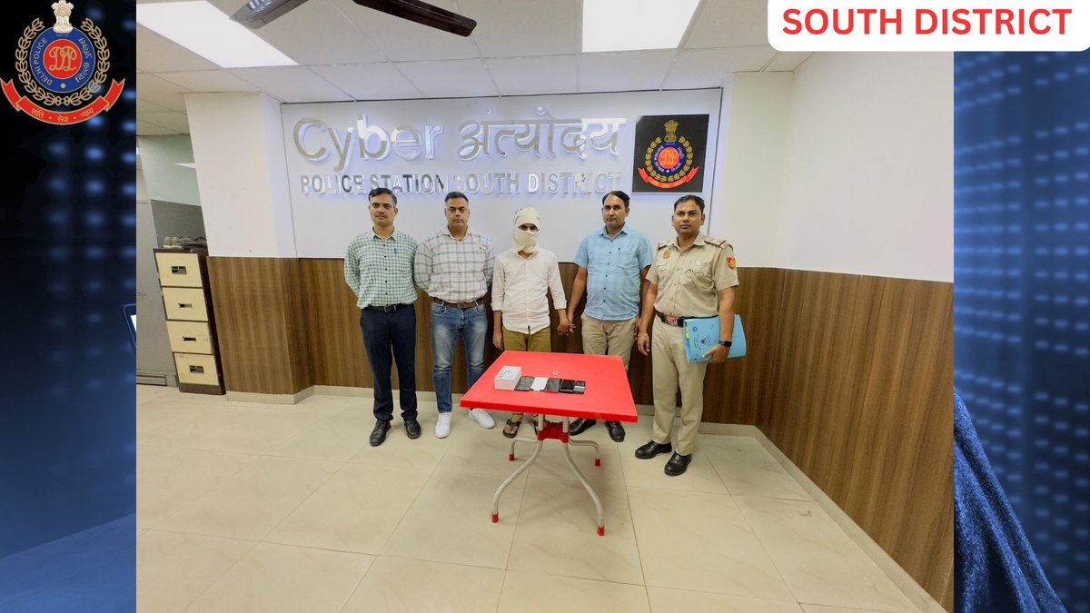 DCPSouthDelhi's tweet photo. "साइबर सुरक्षा लापरवाही नहीं जिम्मेदारी है,
आपकी सुरक्षा हमारी प्राथमिकता है।”
Hats off to the Cyber Police Station team for their diligent efforts in nabbing a scammer exploiting the OLX app from Orrisa.
05 Mobile Phones recovered.
#Cybercrime
#OLXScam https://t.co/8fh4puNu7c