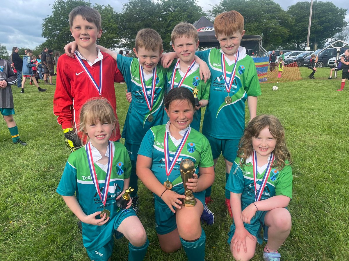 Ysgol DyffrynCledlyn tweet media