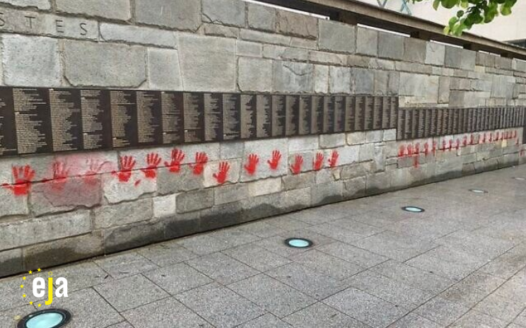 Once again, this time in #Israel Paris, at the wall of names for those French Jews murdered during the #Holocaust, #proPalestinian sympathisers have defaced it with red hands. There are no words to describe their inhumanity and insensitivity. Our thoughts are with the #French