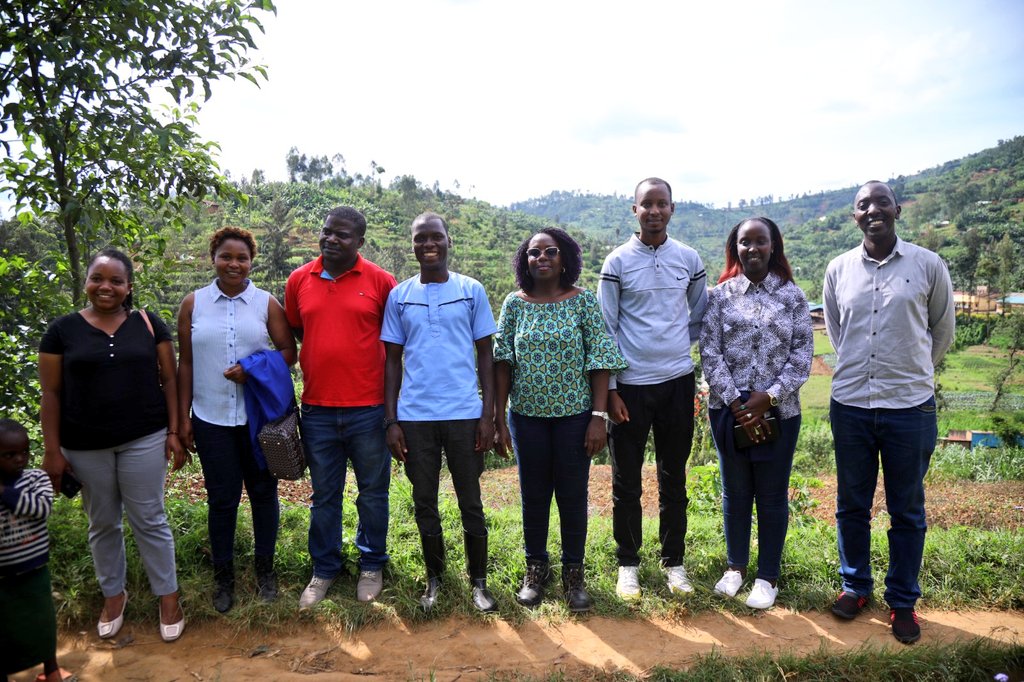 Yesterday's highlights: As part of the @IFAD supervision mission (May 2024) for the R-YES project implemented in Rwanda by #kilimotrust in partnership with #RYAF @RTB_Rwanda @RwandaPolytec had a chance to visit project beneficiaries to see the project impact.