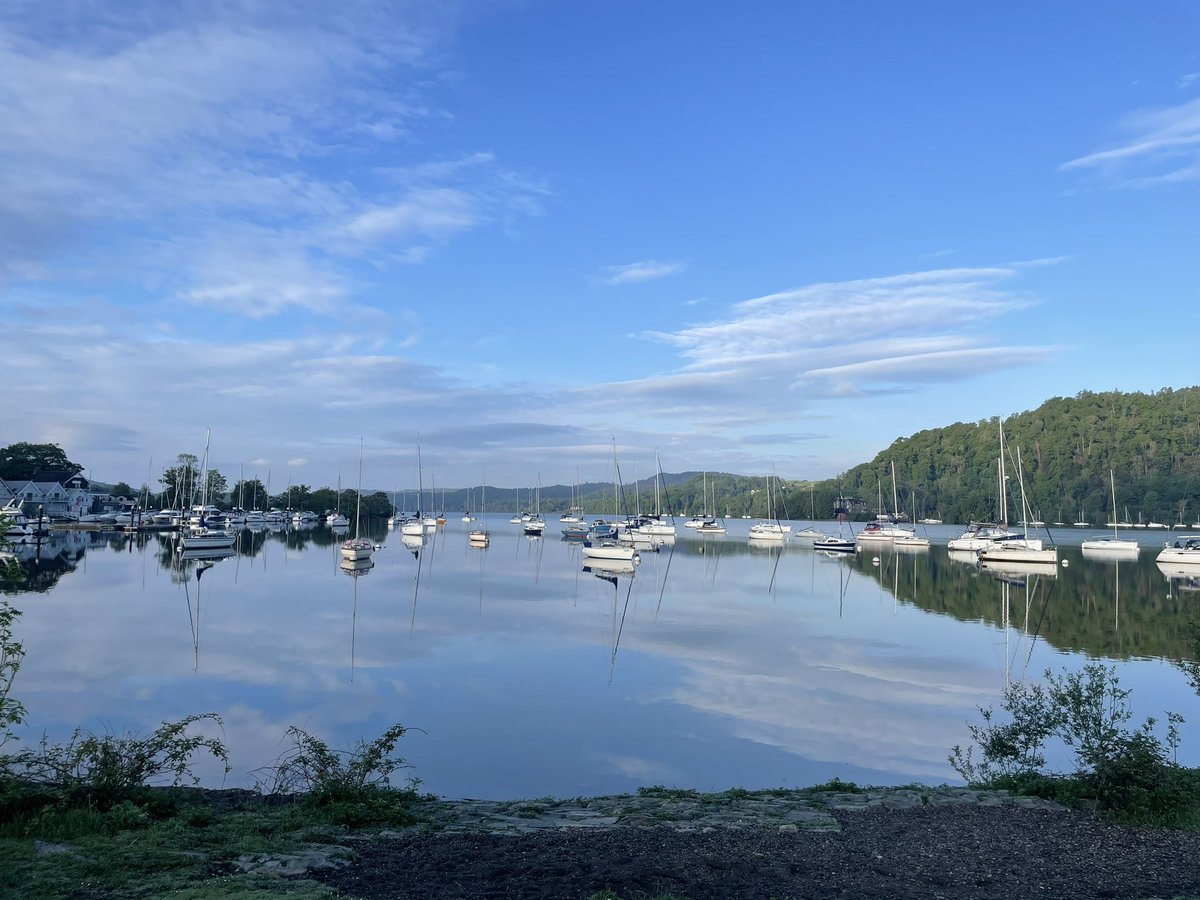 MerrickAJ's tweet photo. Day two of working in #Cumbria with @LawtoDoor, the rain has gone and a walk down to the lake makes for a great start to the day. Happy Hump Day! https://t.co/ChlfV4ud0m
