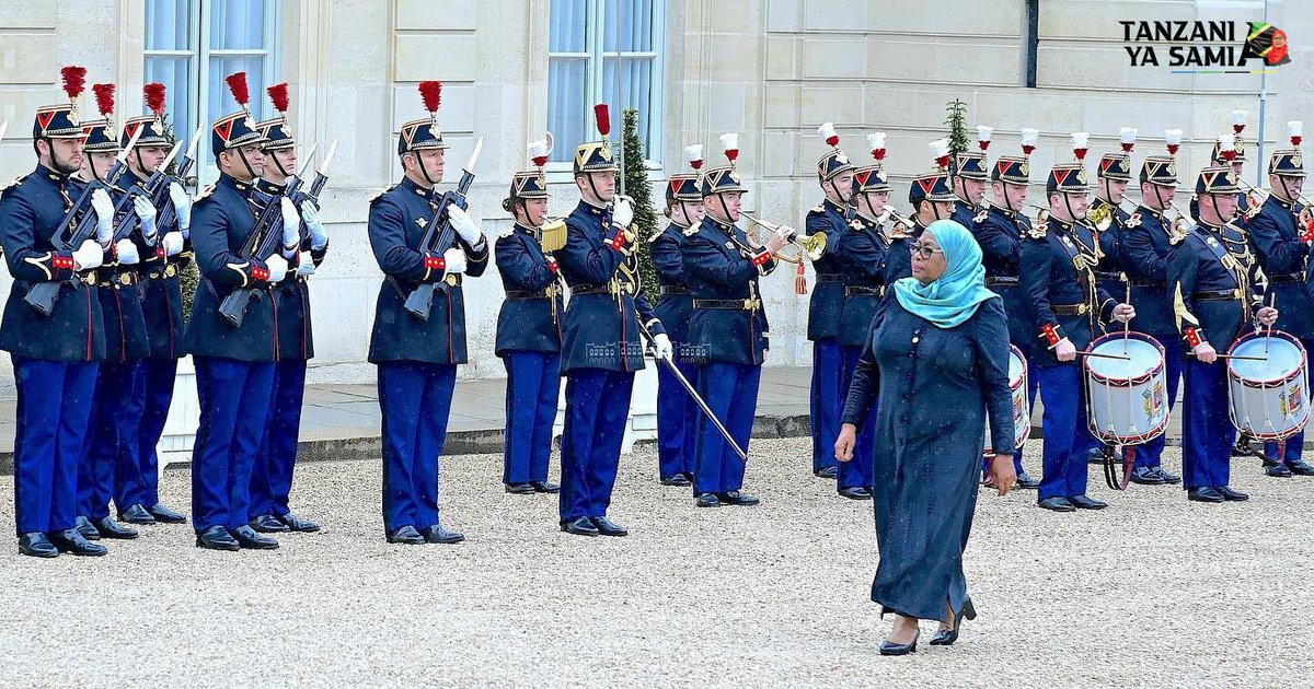 Rais wa Jamhuri ya Muungano wa Tanzania Mhe. Samia Suluhu Hassan akiwasili katika Ikulu ya Paris nchini Ufaransa kwa ajili ya Mazungumzo na Mwenyeji wake Rais wa Nchi hiyo Mhe. Emmanuel Macron tarehe 14 Mei, 2024